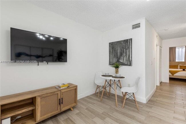 Photo - 815 NW 30th St Unit 2