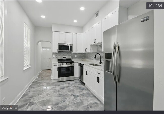 Photo - 118 S Conkling St