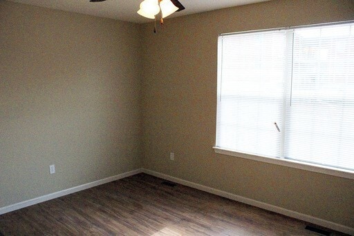 Photo - Spacious 4BR/4.5BA Newer Units Near Campus! Unidad 105
