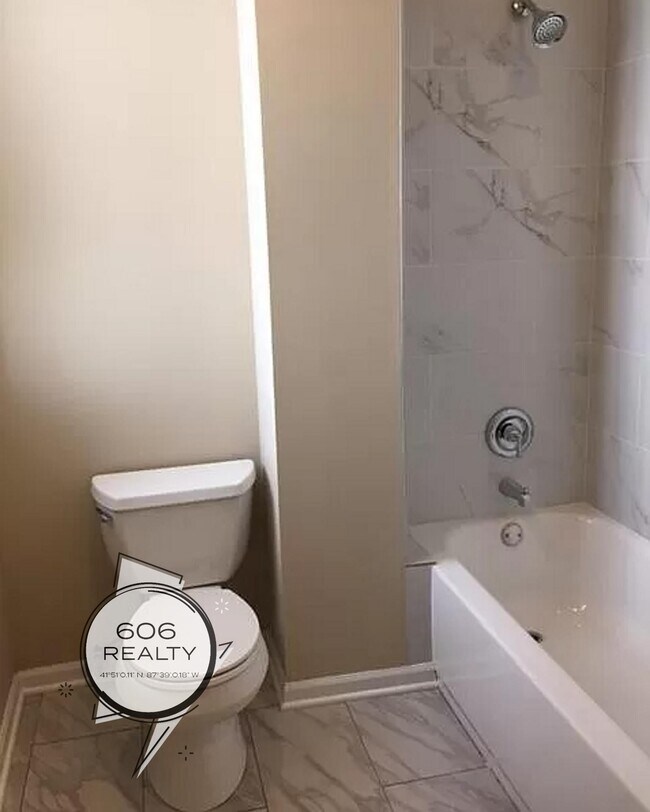 Photo - 2445 N Clybourn Ave Unidad 1F