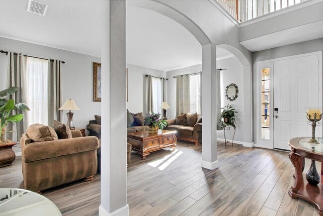 2262 Windcrest Lake Cir