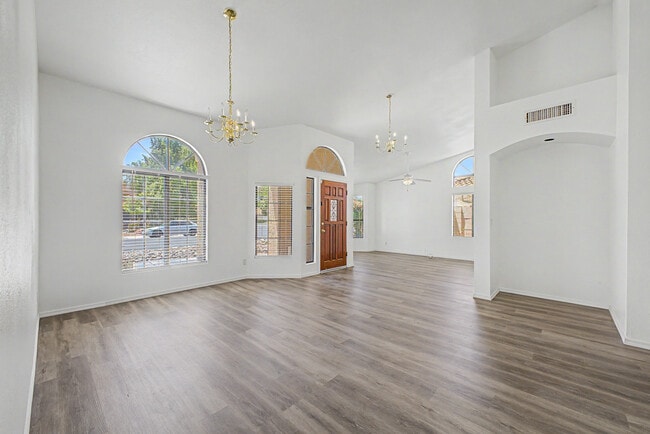 Photo - 3103 N Meadow Ln