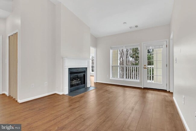 Photo - 4560 Strutfield Ln Unit 1414