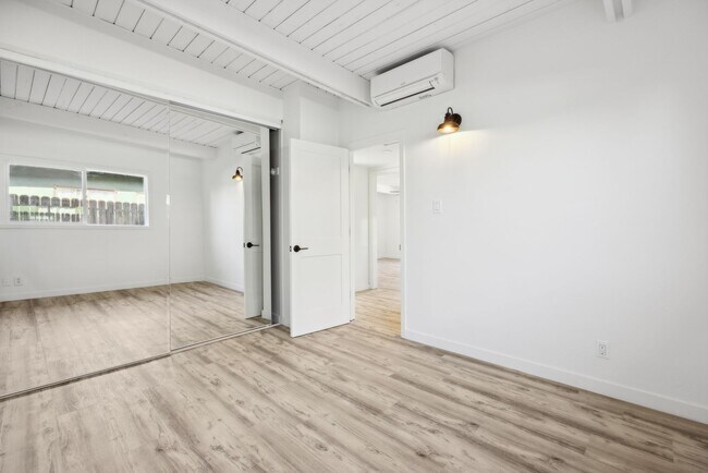 528-530 Creston Rd.