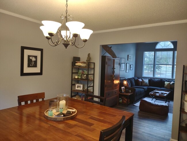 Photo - HURRY!! MOVE IN SPECIAL!!!! Extraordinary ...
