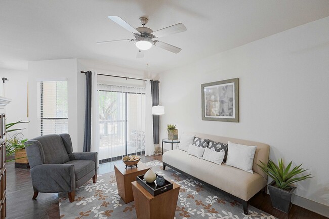 Photo - Broadstone Colonnade