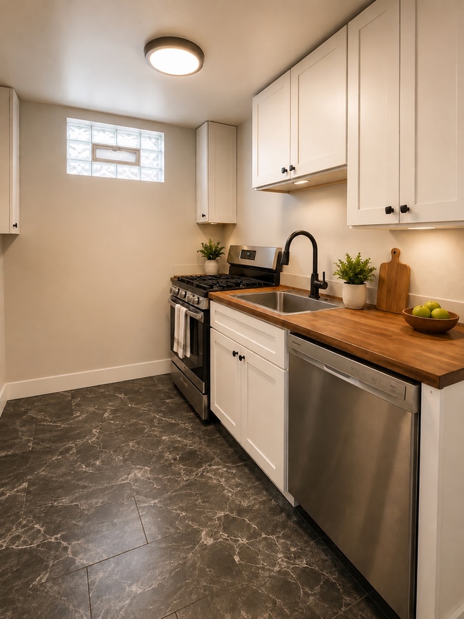 Photo - 807 W 25th St Unit 1
