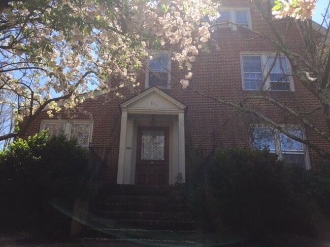 Photo - Radford, 5 BR / 2.5 BA, Available in August