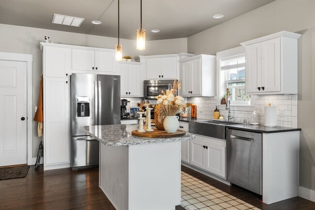 Photo - adorable josephine home