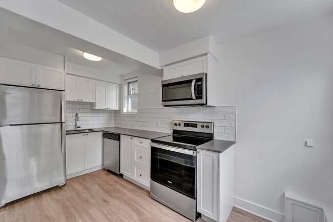 Building Photo - The Seacrest Apartments