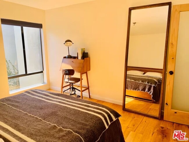 Photo - 950 Kings Rd Unidad 353