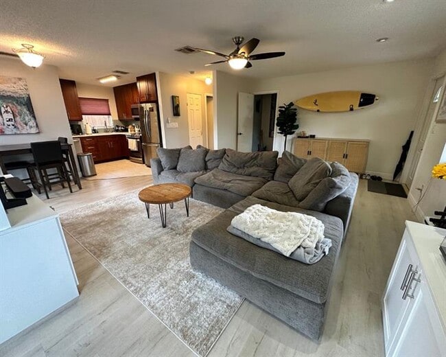 Photo - 615 SW 16th Ct Unit 1S