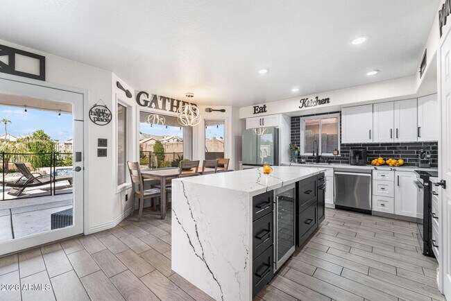 Photo - 1442 E Windsong Dr