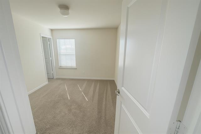 Photo - 612 Stampede Ln House