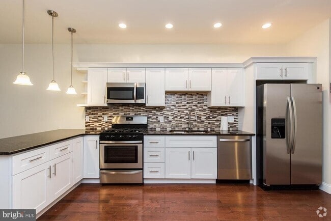 Building Photo - 1802 E Huntingdon St Unit 1 Rental