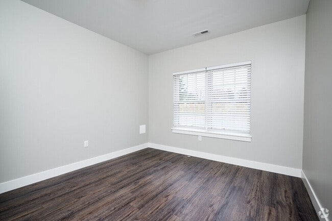 Doud Apartment Homes