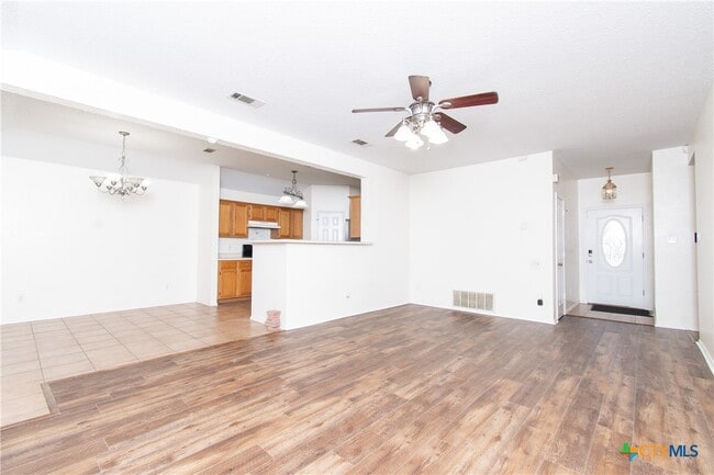 Photo - 3301 Dorothy Jane Dr