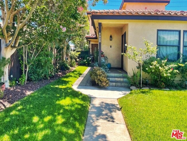 Building Photo - 5764 W 85th Pl Rental