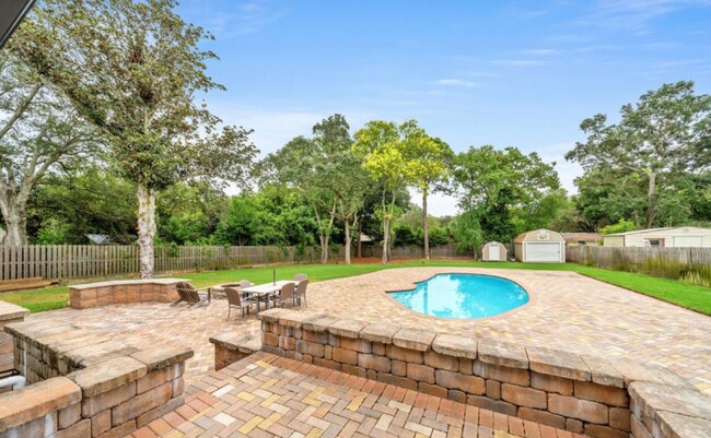 Photo - 536 Benning Dr