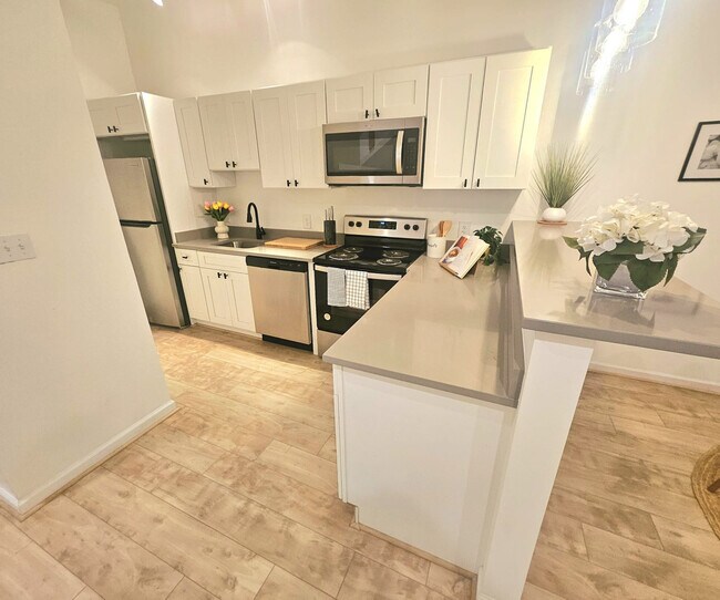 Photo - 2439 18th St NW Apartamento Unidad FL3-ID1232103P