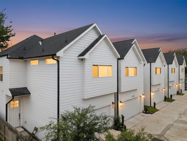 Building Photo - 1222 Mcneil St