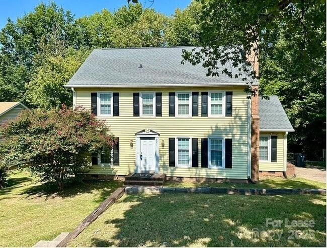 Building Photo - 9211 Robert Frost Ln Rental