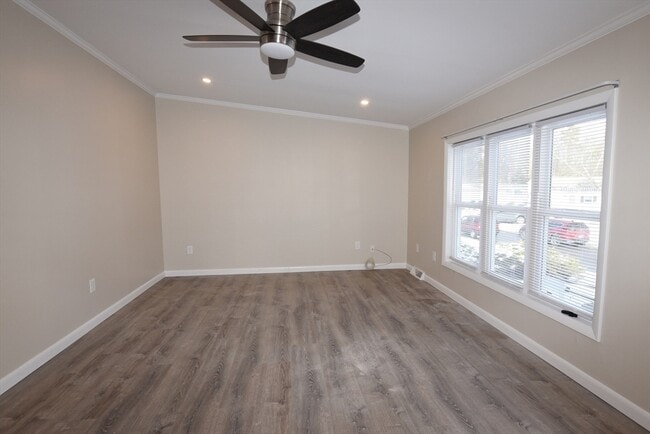 Photo - 6 Canterbury Ln