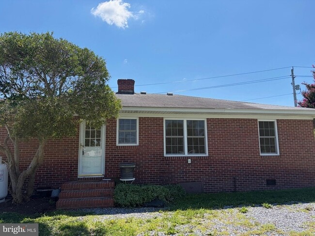 Photo - 9005 Centreville Rd