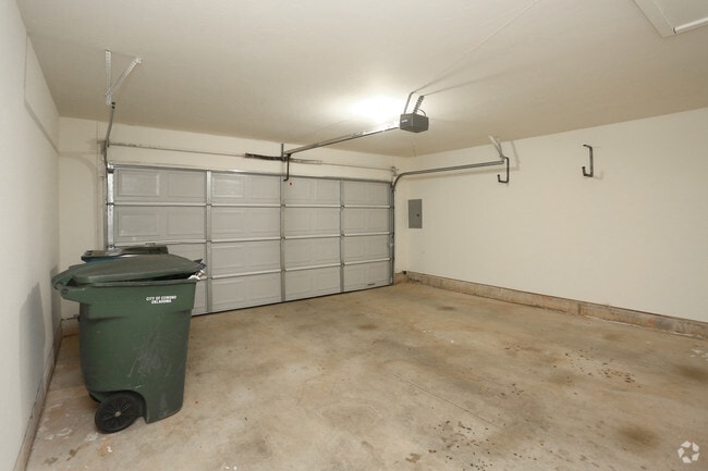 3BR, 2BA - 1350SF - Attached Garage
