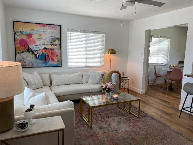 Photo - 3536 E Amelia Ave