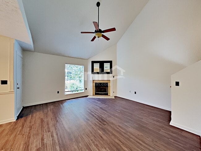 Photo - 126 Walton Village Dr