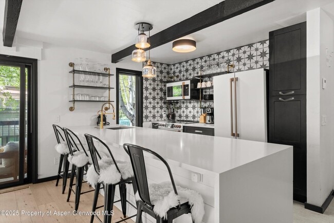 Photo - 35 Upper Woodbridge Rd Unit 2A