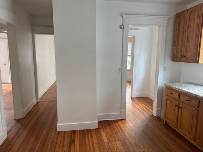 Photo - 196 Willard St Unit 1st Floor