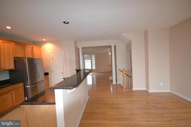 Photo - 2236 Sussex Way