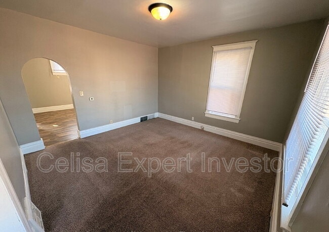 Photo - 1441 Wall St