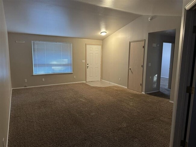 Photo - Bonney Lake-19003/05 Unit 19003