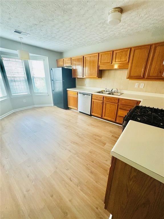 Photo - 146 Willow Stream Ct