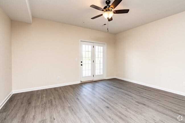 229 E. Johnson Circle