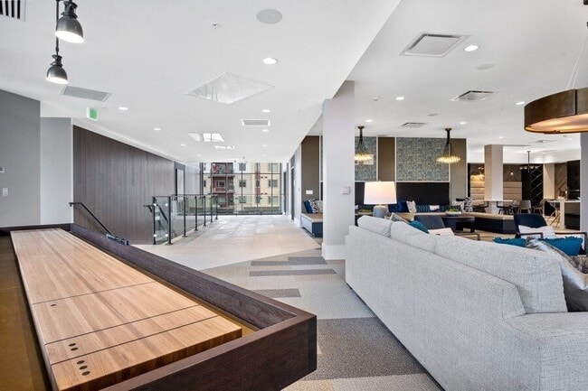 Seven Skies Apartments