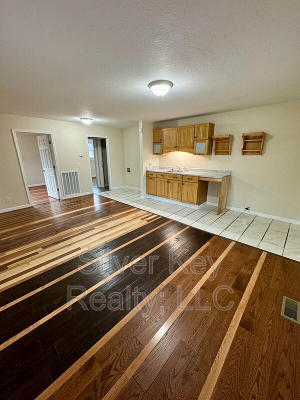 Photo - 714 Washington Ave