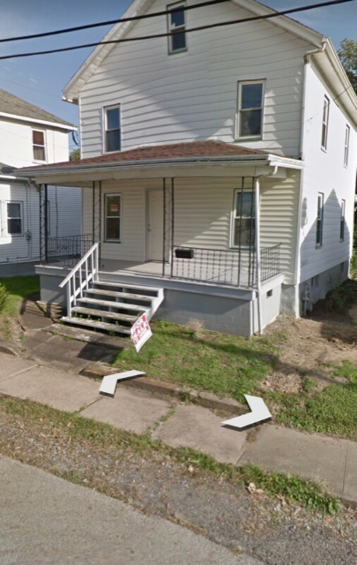 Building Photo - 301 Church St Rental