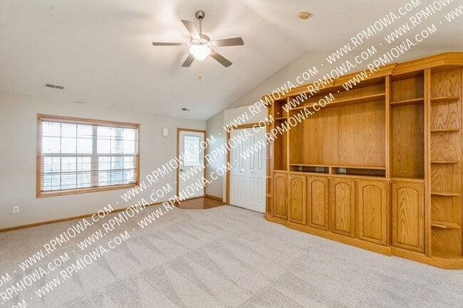 Photo - 425 Wright Rd