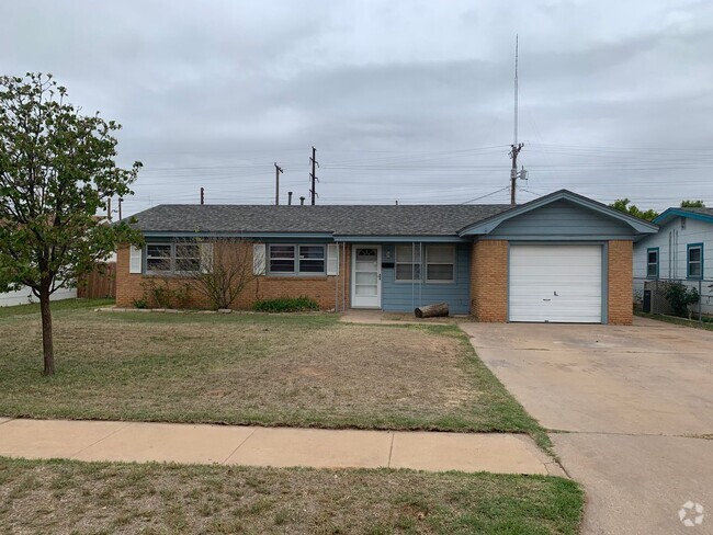 Building Photo - 3 Bedroom Home Located Near Marsha Sharp A...