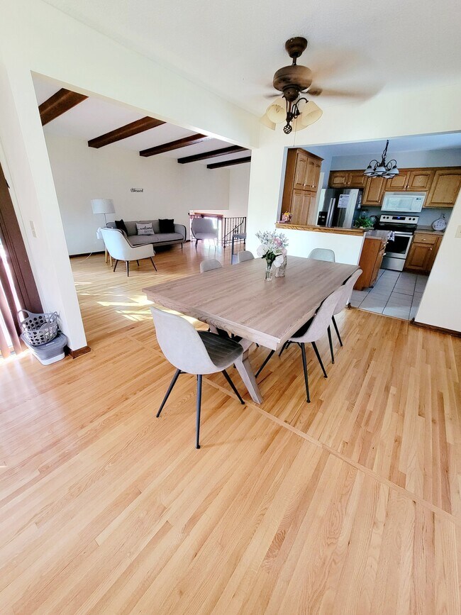 Photo - 5401 82nd Ave N