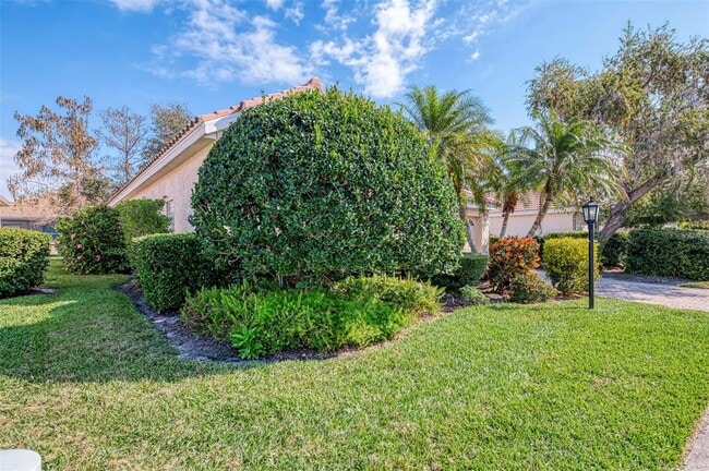 Photo - 5271 Highbury Cir