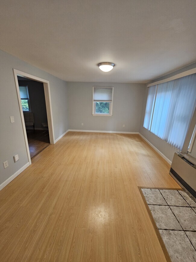 98 Granite St