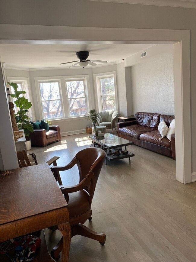 Photo - 5328 W Drummond Pl Unit 2