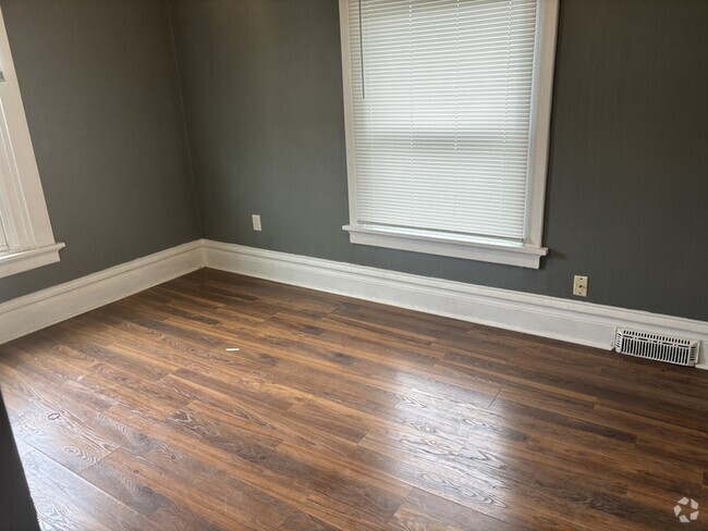 Building Photo - 1710 A Ave NE Rental