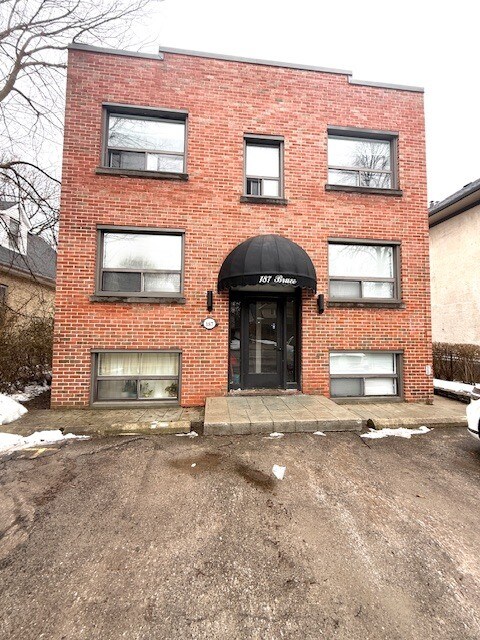 Photo - OLD SOUTH !   Adorable 2 Bedroom + Den * Wortley VILLAGE * Avail NOW! Unit 1