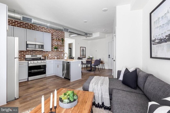 Photo - 2401 Frankford Ave Apartment Unit 2D